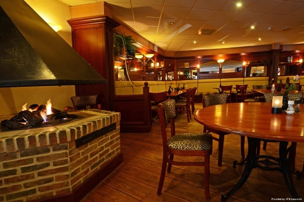 Fletcher Hotel De Zeegser Duinen